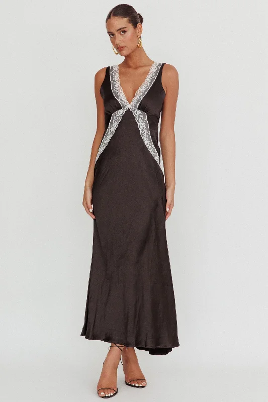 Ivonne Contrast Lace V-Neck Maxi Dress Black