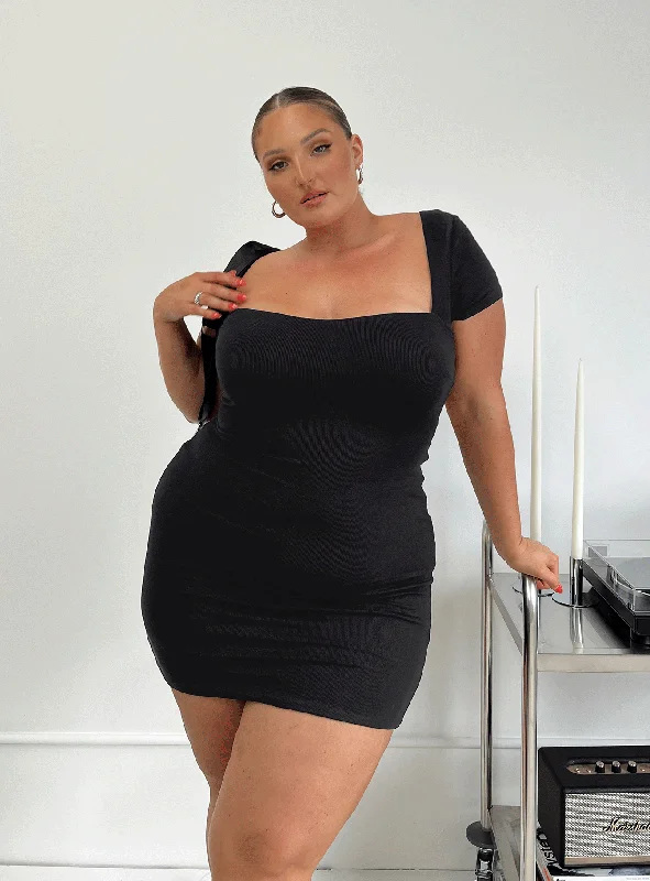 Nolan Short Sleeve Mini Dress Black Curve